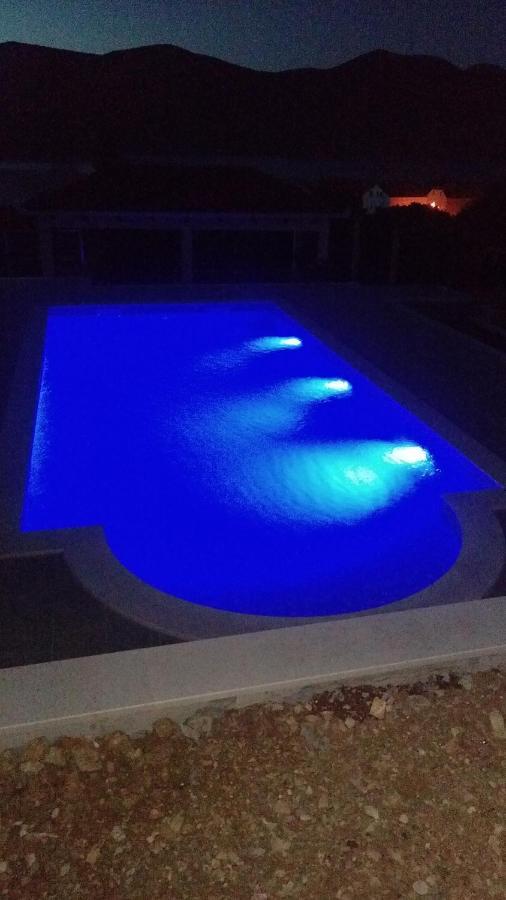 Seaside Apartments With A Swimming Pool Kneza, Korcula - 9269 Racisce Exterior photo