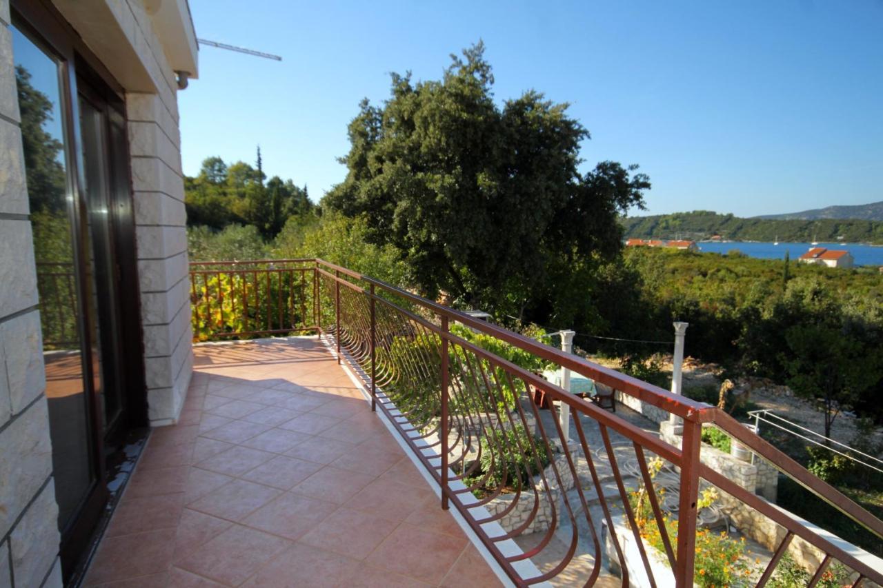 Seaside Apartments With A Swimming Pool Kneza, Korcula - 9269 Racisce Exterior photo